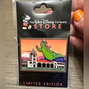 Disney Walt Disney Employee Center Grand Central Air Terminal Series ELLIOT Pin